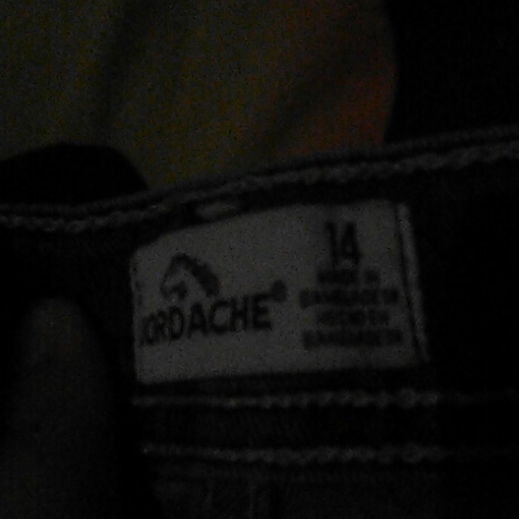 Shorts - Picture 6 of 7